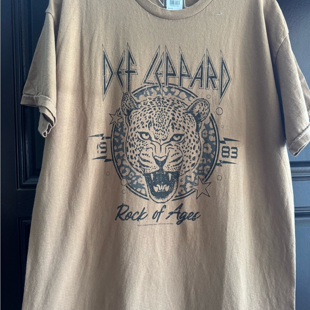 Tilly's Camel Graphic Tee